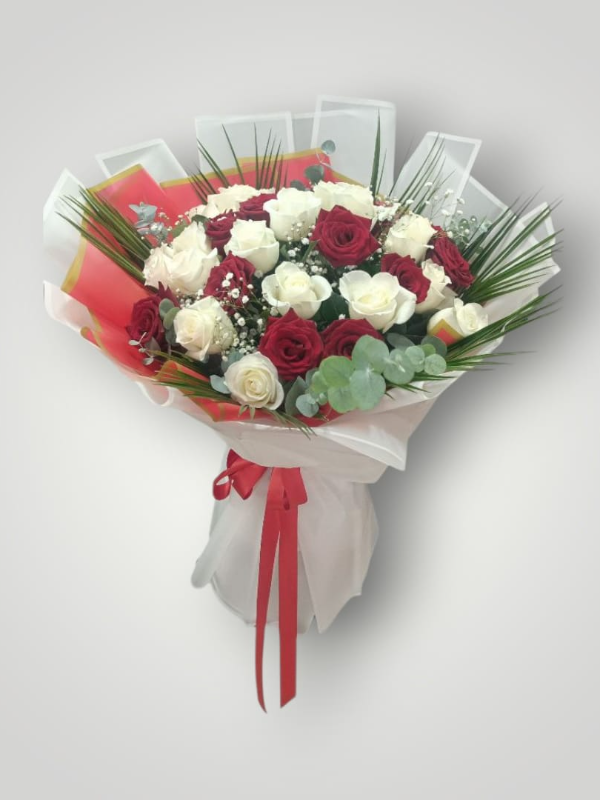  Bodrum Florists - Red & White Love Bouquet