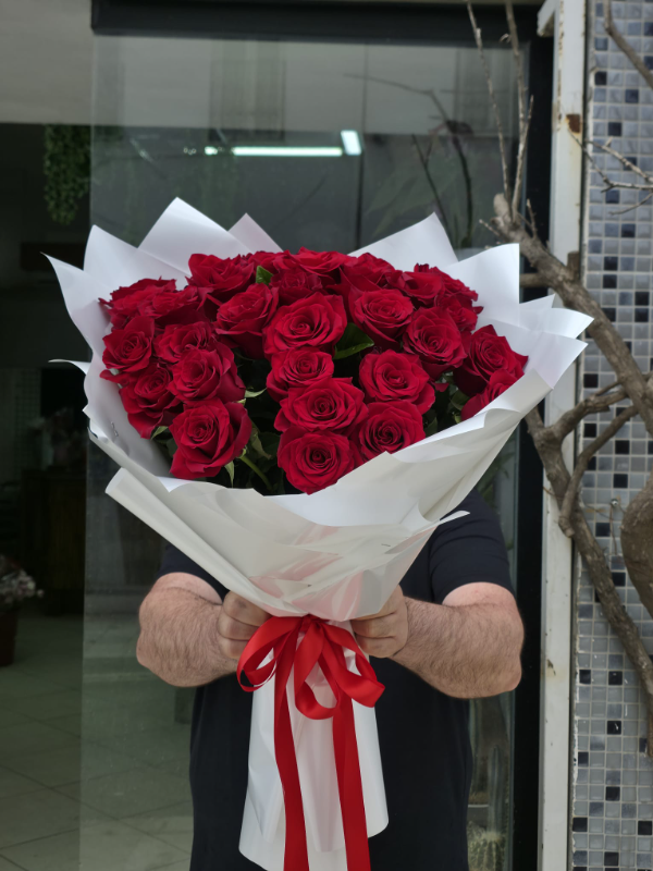  Bodrum Flowers - Premium 35 Red Rose Bouquet