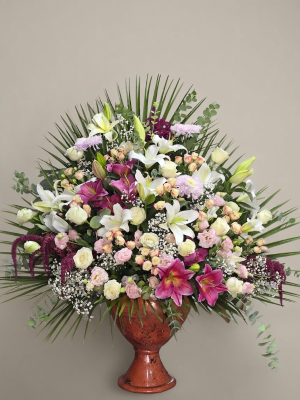 Bodrum Çiçek Siparişi - Kutuda Lilyum & Pembe Gerbera Aranjmanı