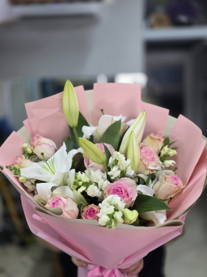 Bodrum Florists - Pink Gerbera Wreath