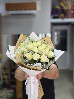 Bodrum Çiçek Siparişi - 21 Beyaz Gül Buketi