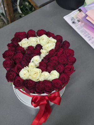  Bodrum Çiçek Gönder - 51 Gül Kutusu